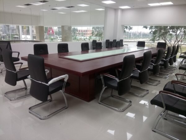 Bàn họp VIP fami lufa ở quận 2