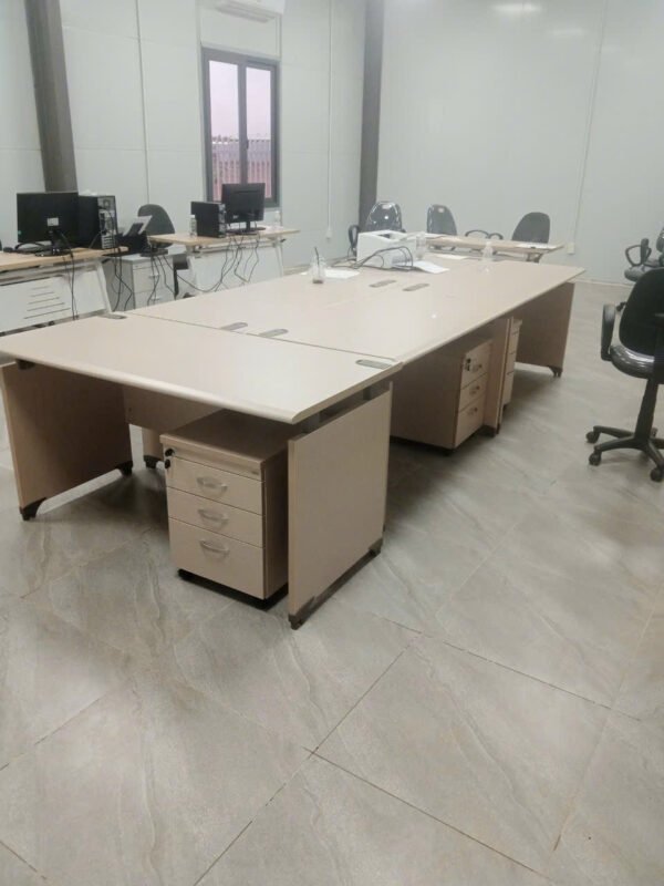 Bàn làm việc laminate forming cong fami lufa